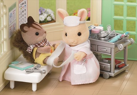Infirmière et accessoires Sylvanian Sylvanian : King Jouet, Figurines et